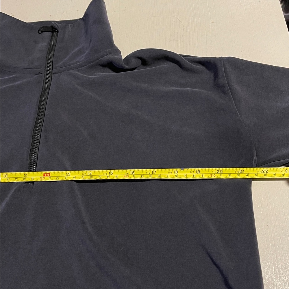 Athleta Women's Gray Zip-Up Top - Picture 6 of 11